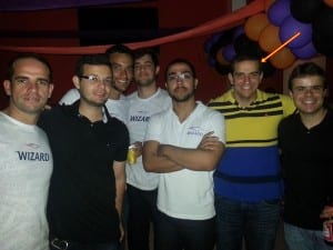 O advogado em confraternização na última sexta-feira(seta amarela)